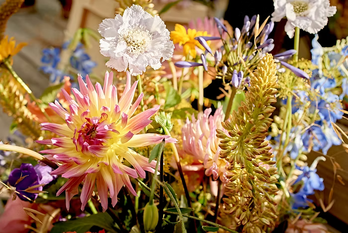 Rouwbloemen gebruiken na de uitvaart